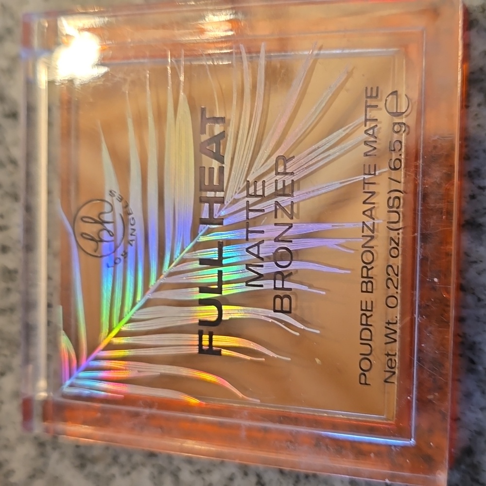 BH Cosmetics Full Heat Matte Bronzer - Tan Tuscany